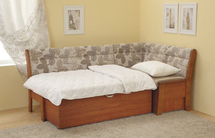 angolo con posto letto in cucina