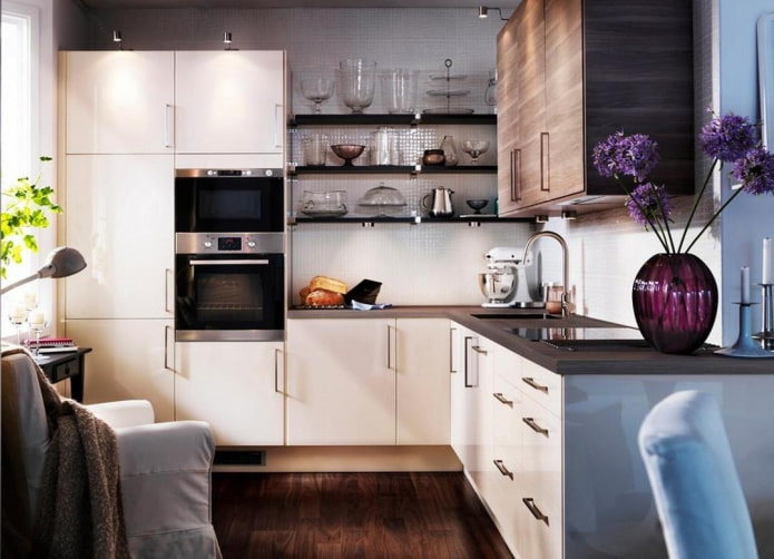 cucina quadrata ad angolo