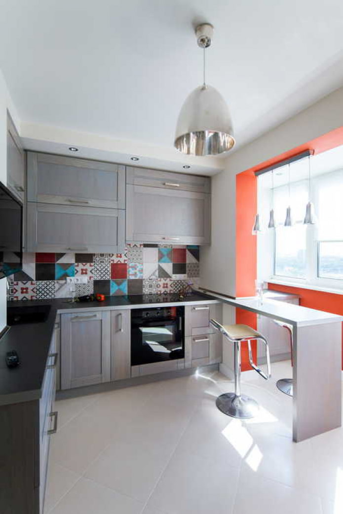 cucina abbinata a un balcone