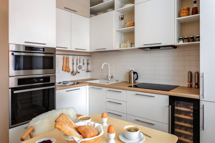 Forno e microonde in un astuccio