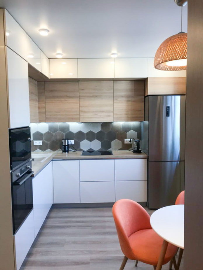 laminato sul pavimento della cucina