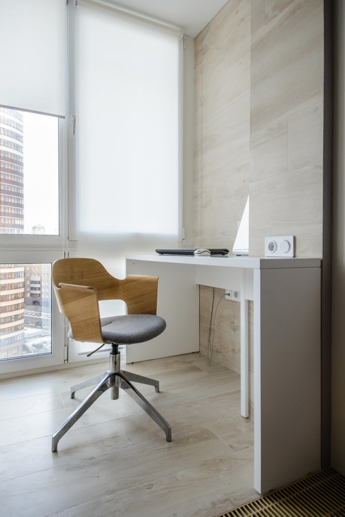 ufficio sul balcone