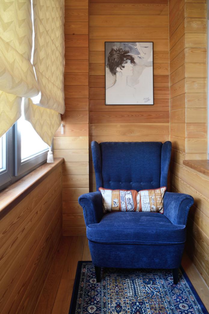 finitura del balcone in legno