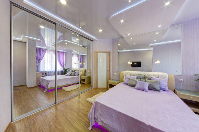 Interno con laminato marrone