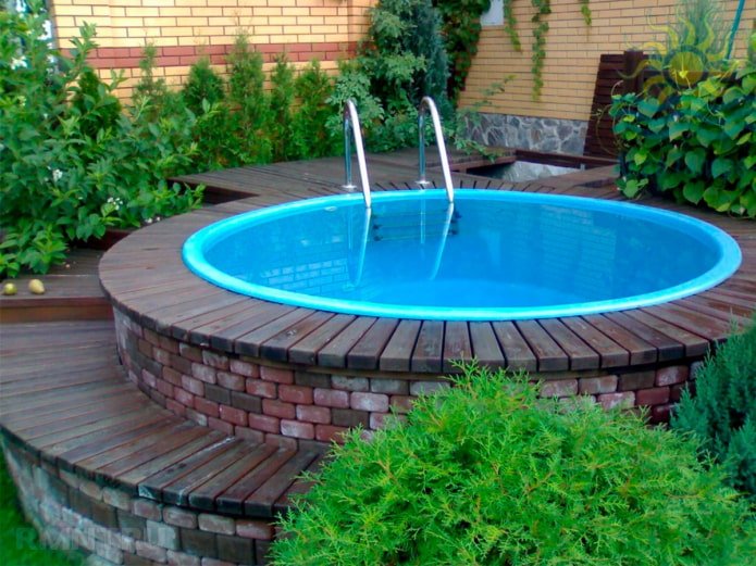 piscina per la dacia