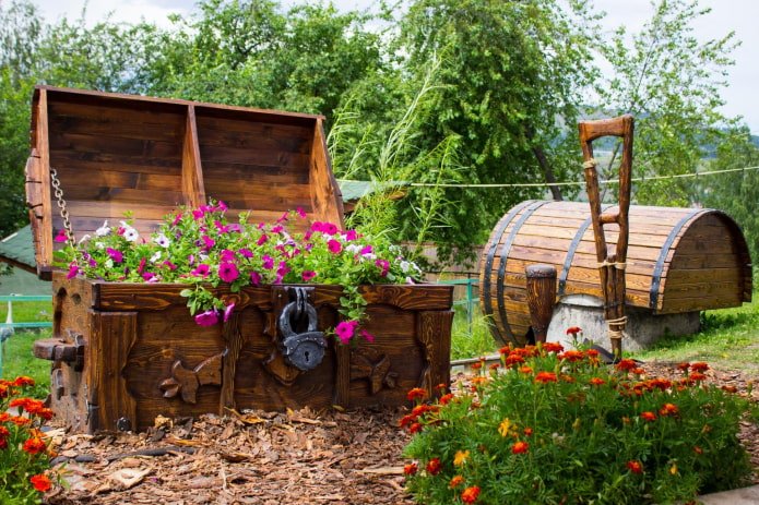 decorazione da giardino in stile country