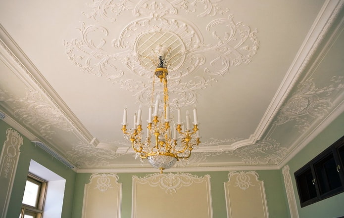 stucco sul soffitto
