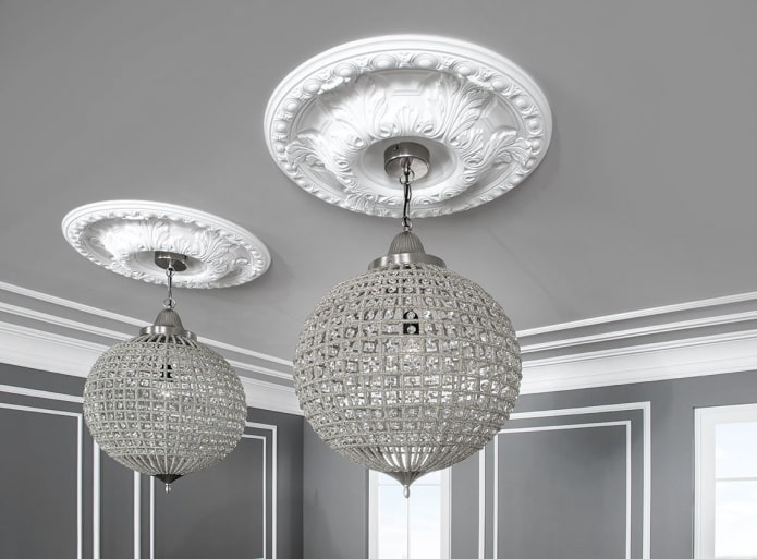 rosette modanate sul soffitto