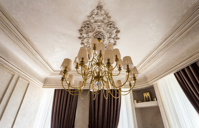 modanatura per soffitto in poliuretano