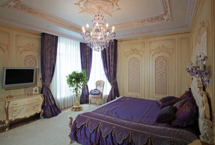 decorazione in stucco sul soffitto della camera da letto