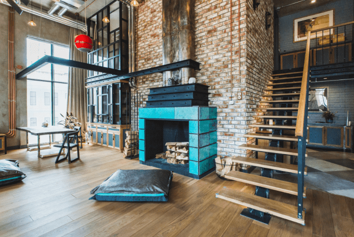 scala all'interno della casa in stile loft