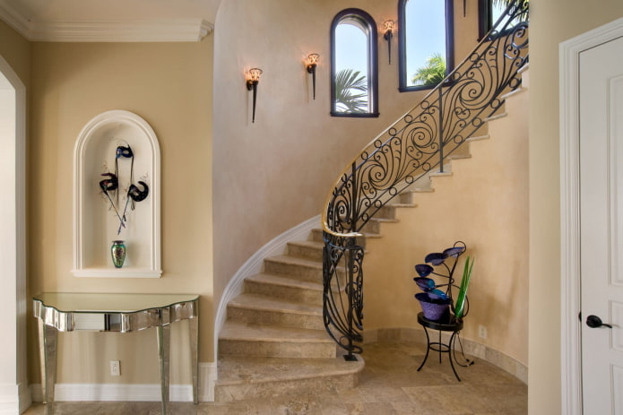 design della scala all'interno di una casa privata
