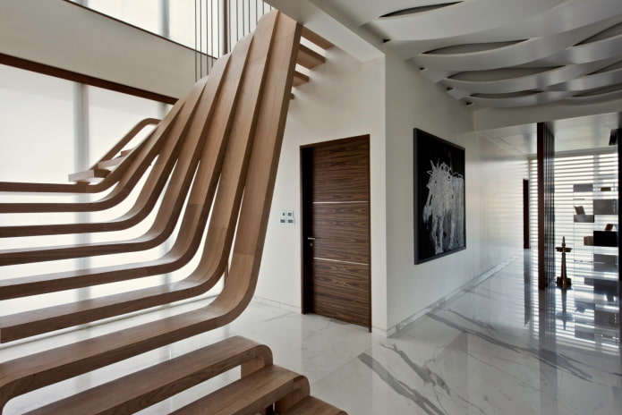 scala all'interno di una casa in stile hi-tech