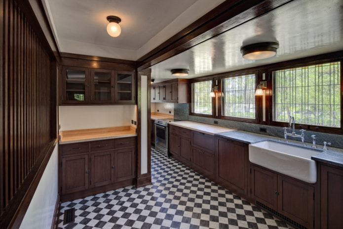 linoleum sul pavimento dell'interno della cucina