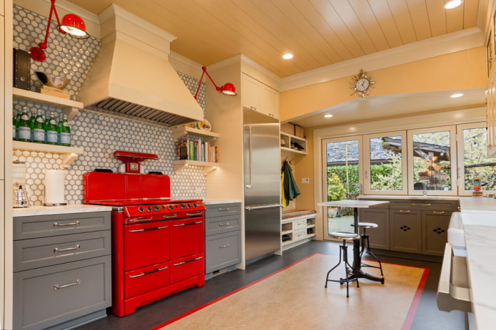 linoleum sul pavimento dell'interno della cucina