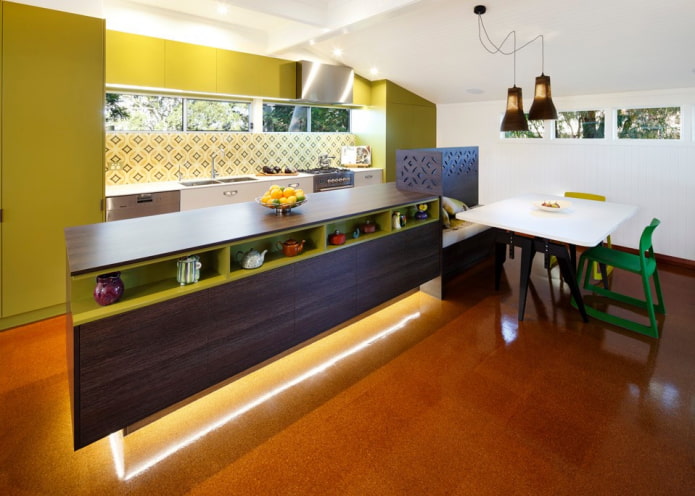 linoleum nell'interno della cucina
