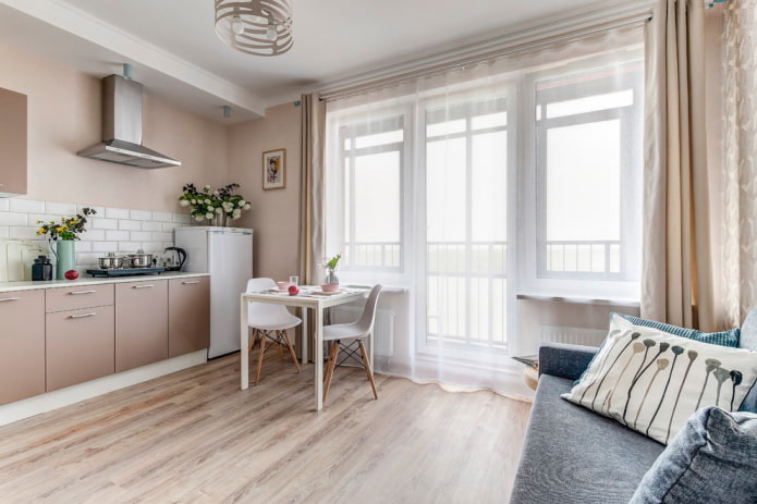 linoleum con laminato finto in cucina