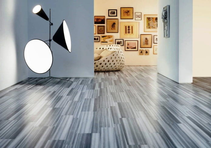 linoleum grigio-blu con imitazione del laminato all'interno