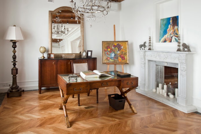 linoleum sotto il parquet nell'interno dello studio