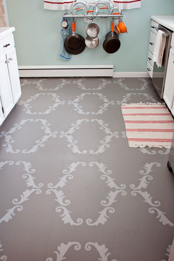 linoleum con motivi nell'interno della cucina