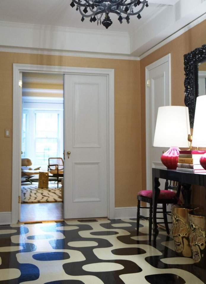 linoleum astratto nell'interno del corridoio