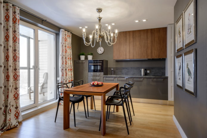 lampadario sopra il tavolo da pranzo in cucina