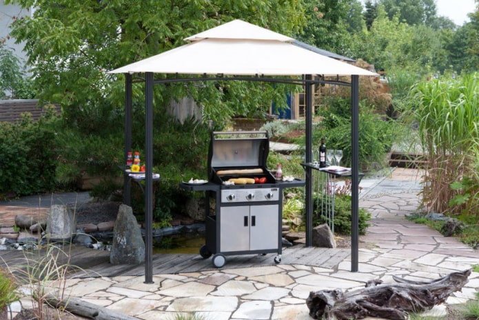 Come allestire un'area barbecue nella tua casa di campagna?