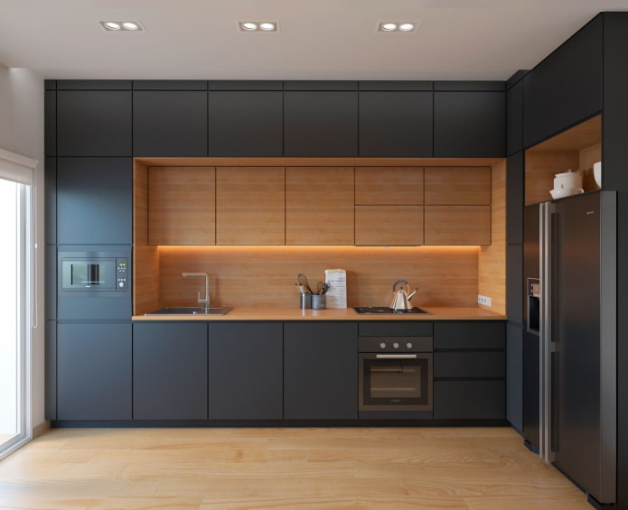 cucina opaca fino al soffitto