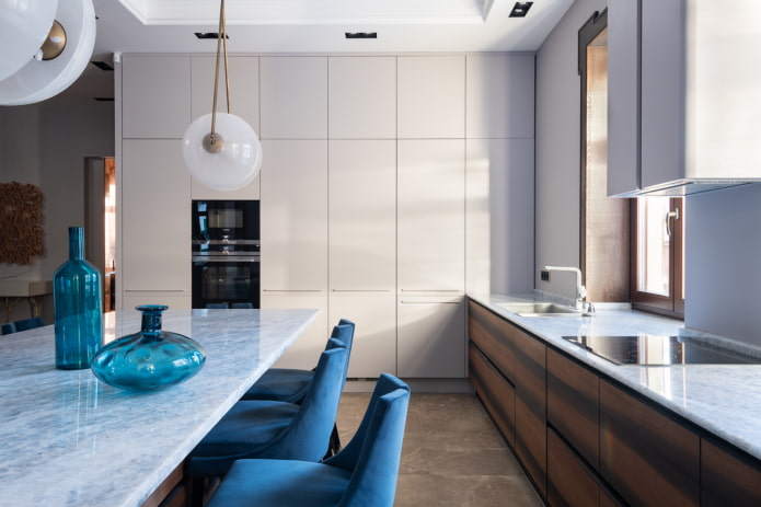 cucina opaca fino al soffitto