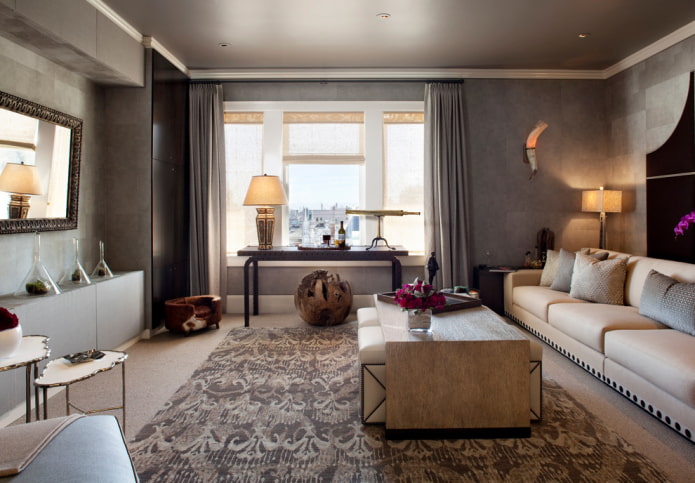soffitto teso marrone all'interno