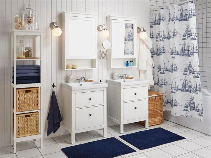 bagno con due lavandini