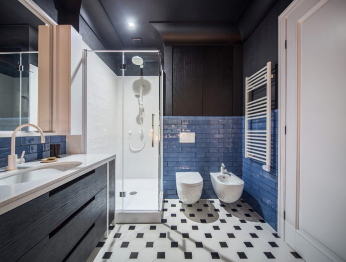 mobili neri in bagno