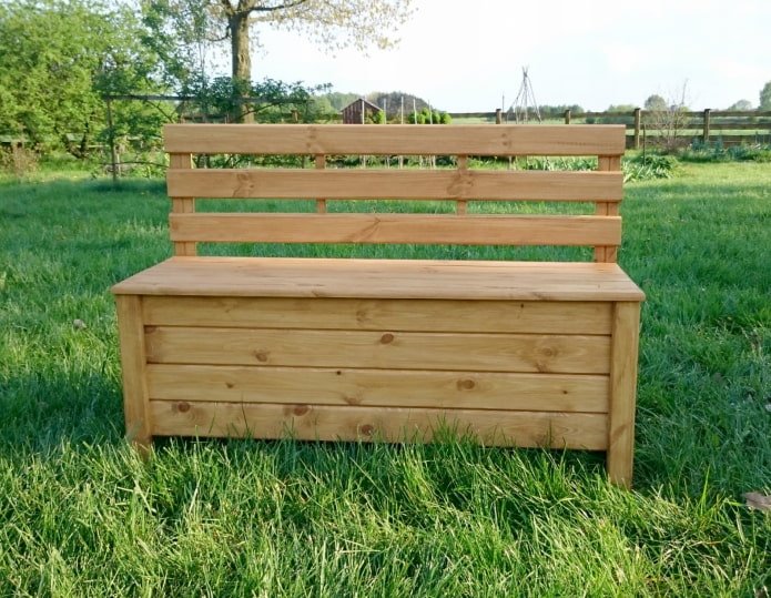 Cassapanca in legno