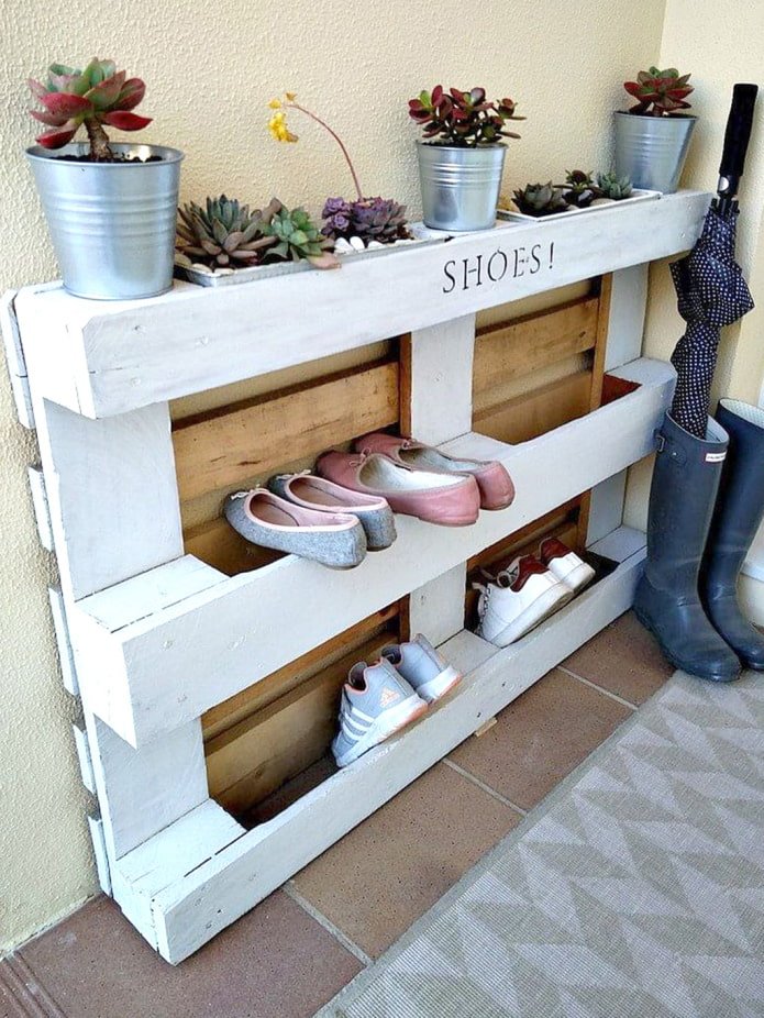 Scaffale fai da te con pallet