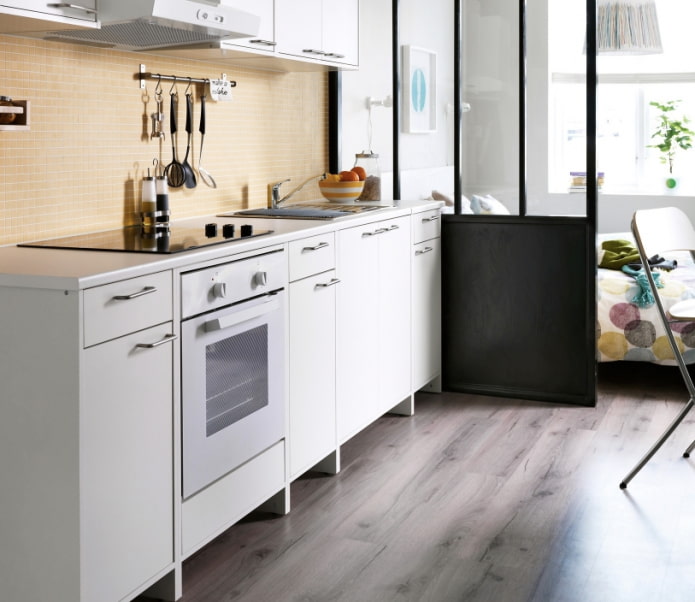 set da cucina bianco a fila singola