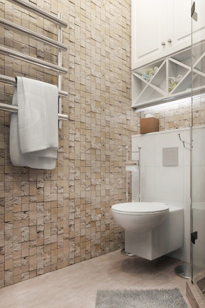 piastrelle a mosaico in pietra nel bagno