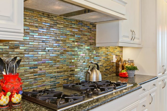 piastrelle a mosaico in smalto in cucina