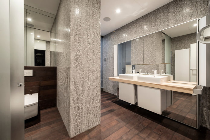 mosaico grigio nell'interno del bagno