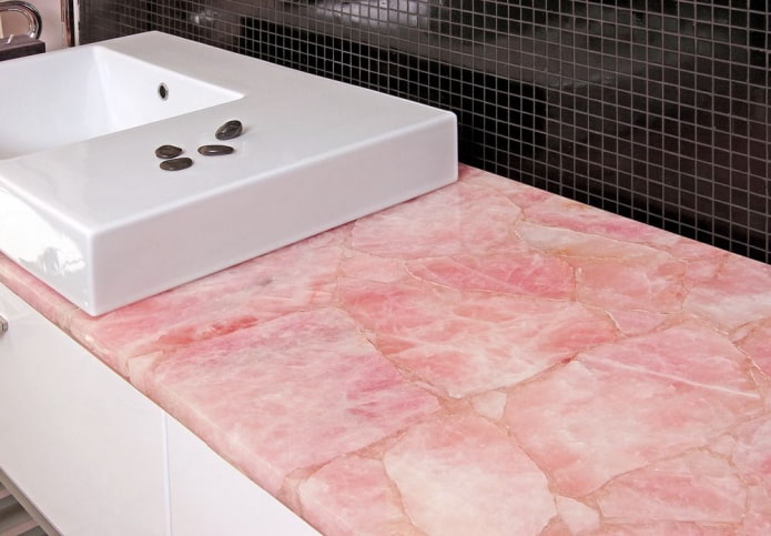 piano di lavoro in marmo rosa