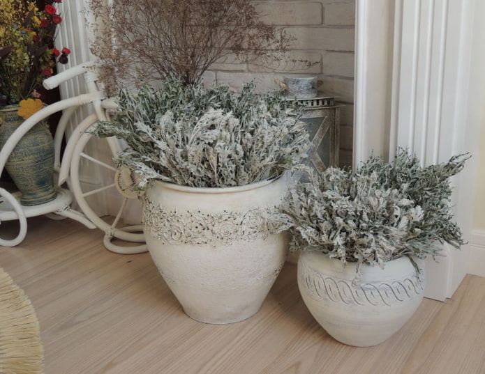 un vaso in stile provenzale