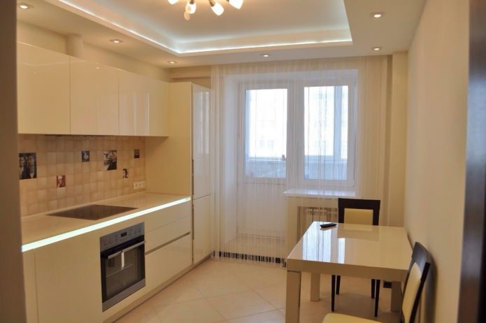 Soffitto teso satinato in cucina
