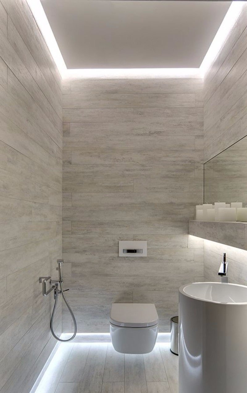 soffitto teso galleggiante nel bagno