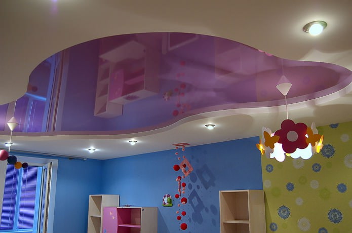 soffitto teso nella cameretta dei bambini (illuminazione)