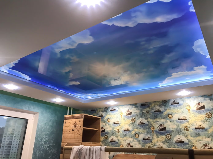 soffitto con l'immagine del cielo