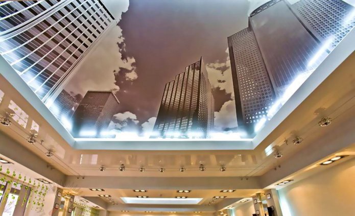 soffitto con un panorama della città