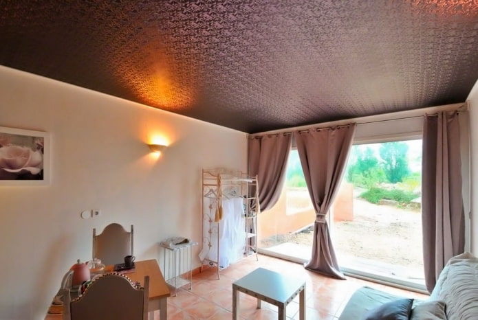 soffitto teso strutturato negli interni