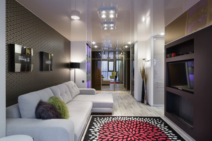soffitto teso con faretti all'interno
