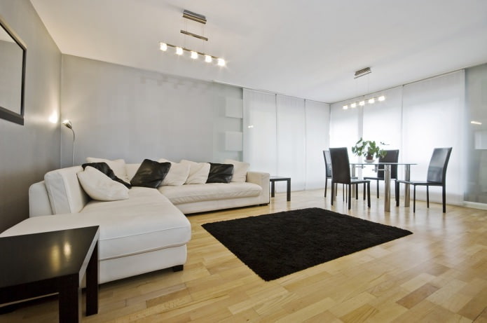 soffitto teso bianco opaco nel soggiorno