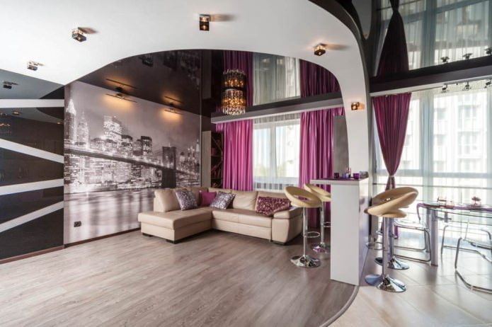 Soffitto teso a due livelli in cucina-soggiorno