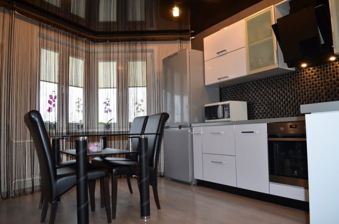mussola nell'interno della cucina